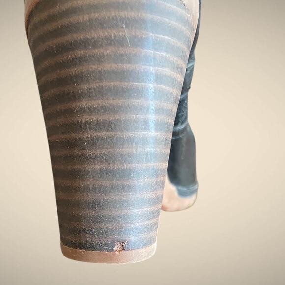 Women's 10 TIMBERLAND Dennett Ankle Boot in Black Leather and Nubuck Worn Once - Picture 10 of 13